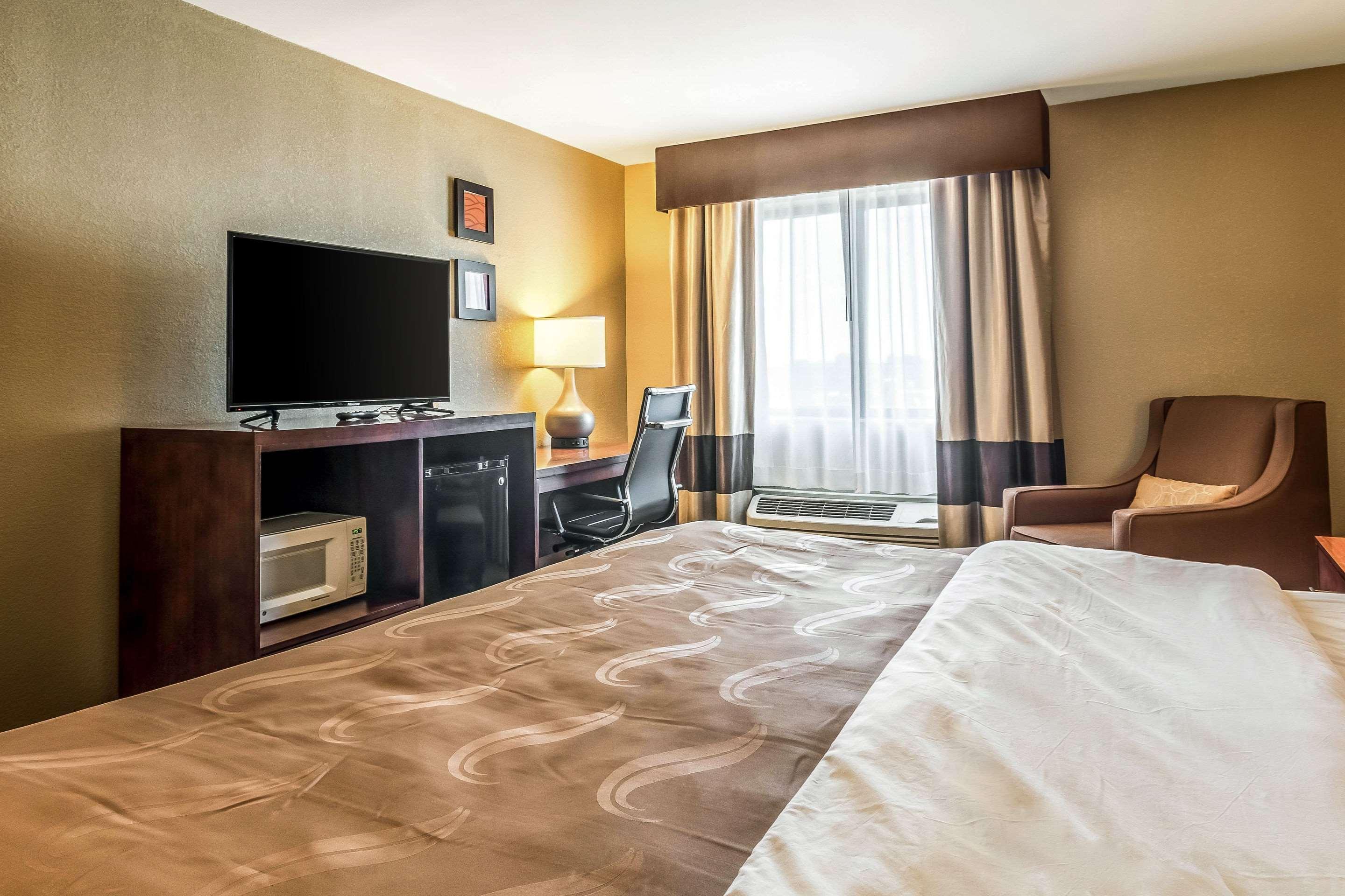 Quality Inn & Suites Salem Near I-57 Екстериор снимка